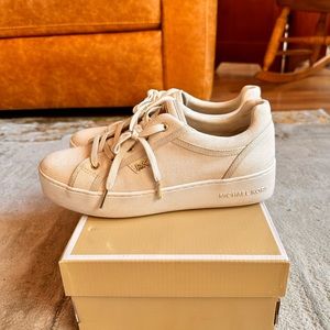 Michael Kors Sneakers/ with gold accents